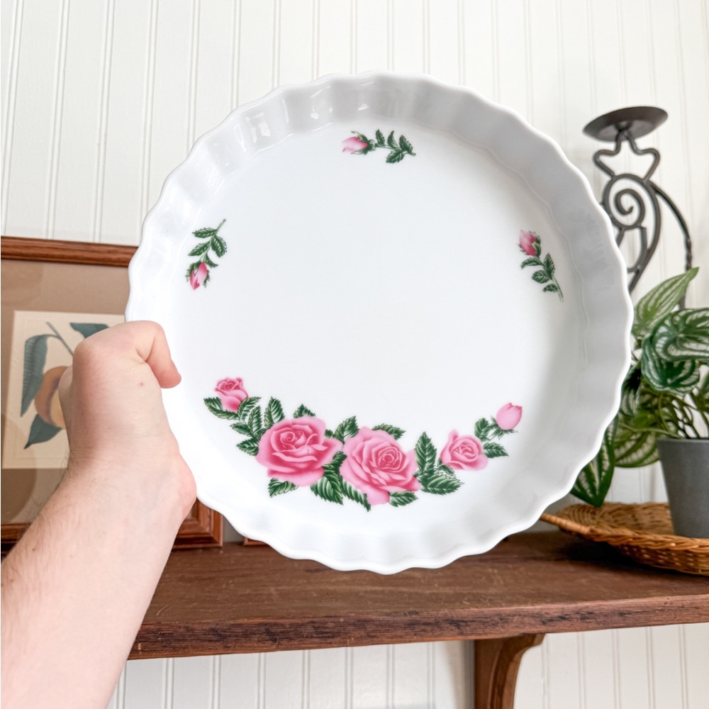 Vintage Pie Dish with Pink Rose Design